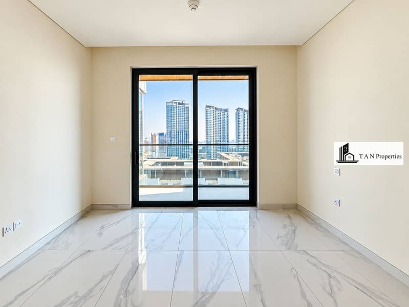 10 Modern Apartment with City Skyline Views. png