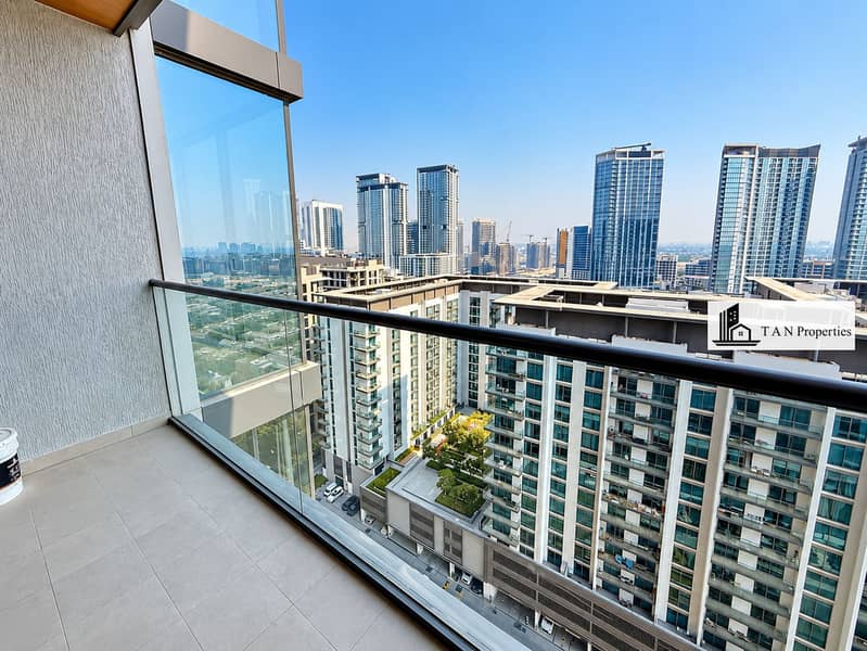14 Modern Balcony Overlooking City Skyline(1). png