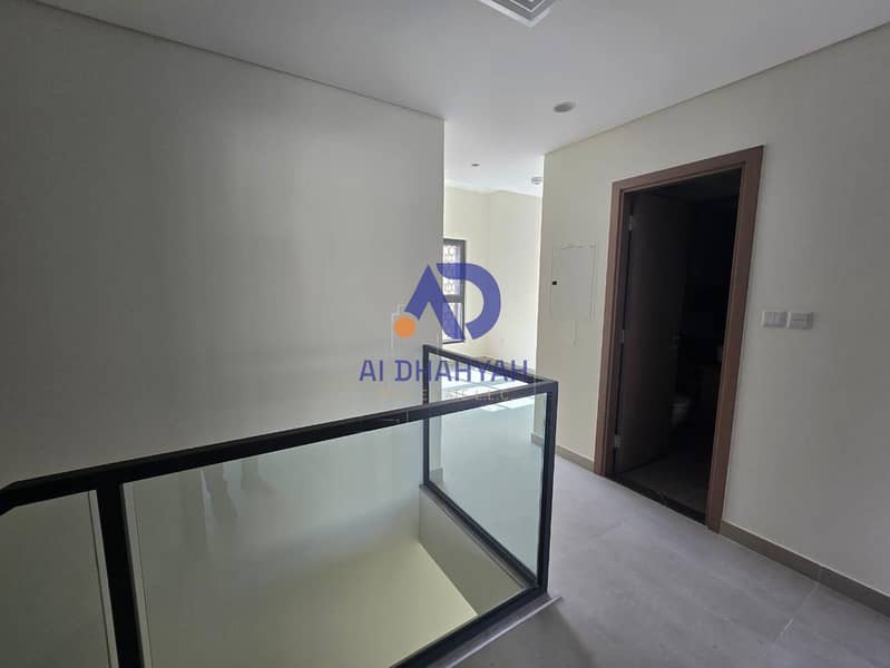 16 aed89918-e113-4182-9077-c5cf7f9ce5c9. jpg