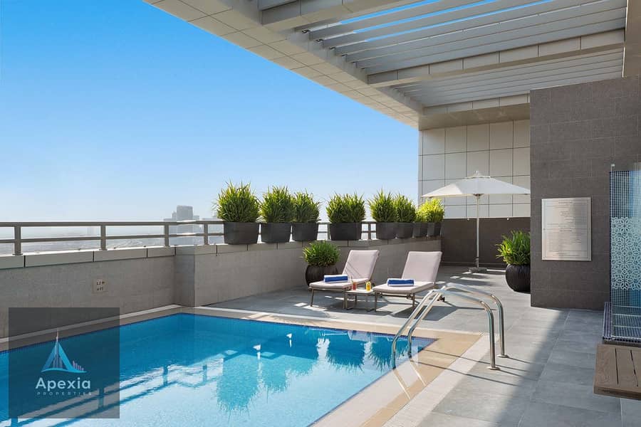 10 hotel-Swimming-Pool-with-Burj-Khalifa-View-2. jpg