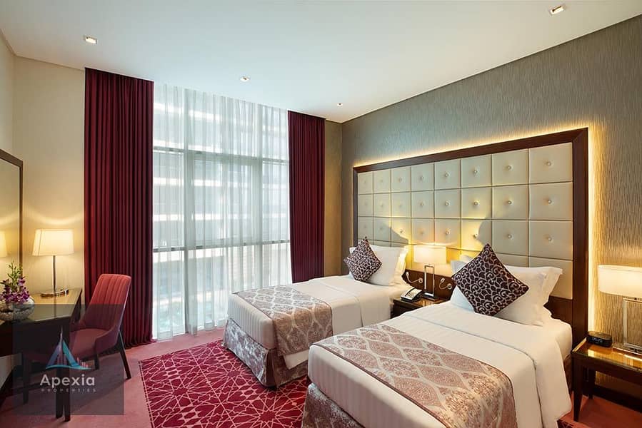 2 2-Bedroom-Apartment-Canal-View-Burj-Khalifa-View-dubai2. jpg