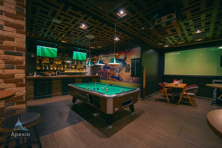 10 Exit Sports Bar (1). jpg