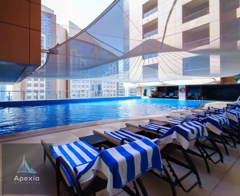 18 Mercure Swimming Pool (4). jpg