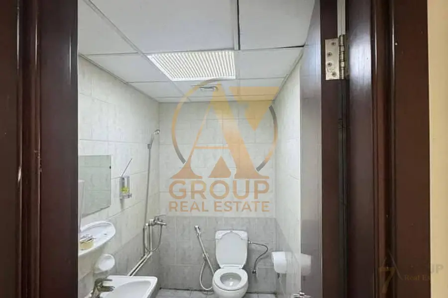 Prime Retail Shop | England Cluster | 462.85 Sq. Ft.