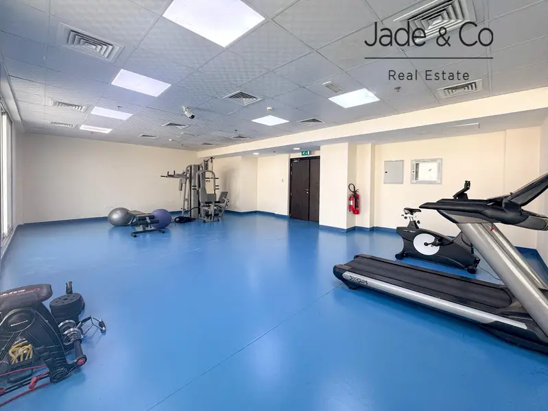 Whole Building | Prime Location I Investment