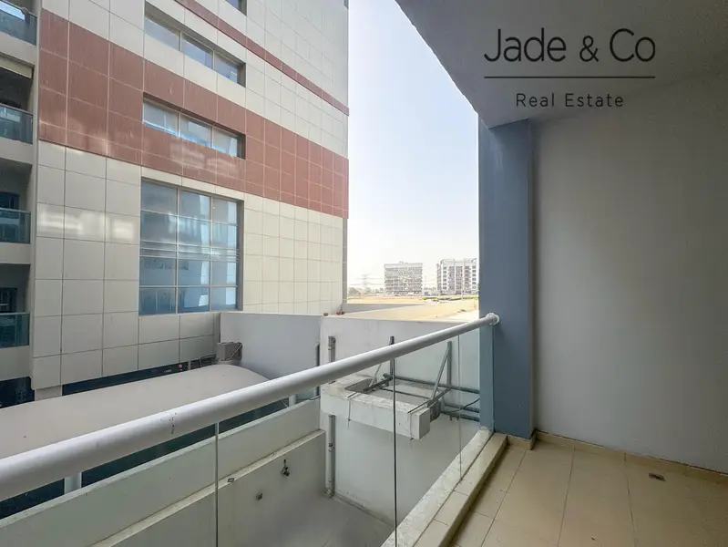 Whole Building | Prime Location I Investment