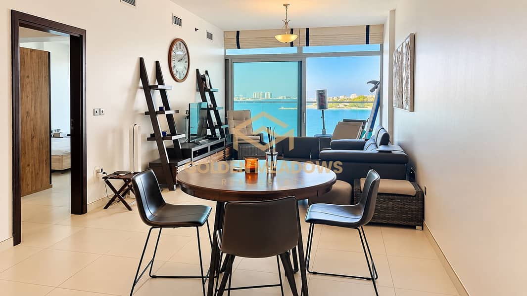 6 Modern Waterfront Apartment Interior. png