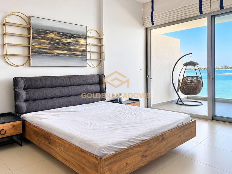 10 Modern Bedroom with Sea View. png