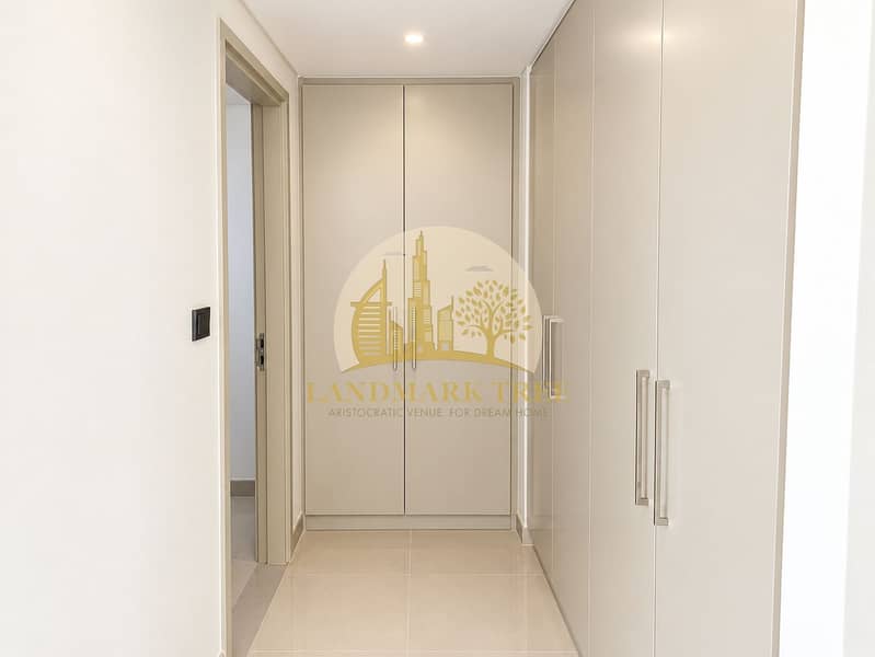 13 Minimalist Cream Wardrobe Hallway. png