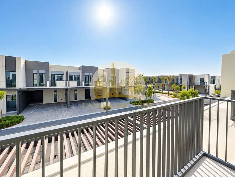 18 Sunlit Modern Townhouse Neighbourhood. png