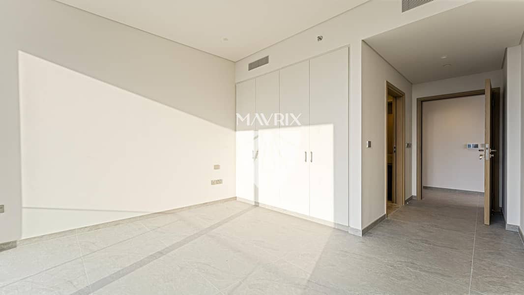 12 Image 12
