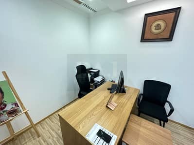 Office para en Alquiler en Bur Dubai, Dubai - 6b48679a-3c0b-41e7-86ad-851850667ea2. jpg Office para en Alquiler en Bur Dubai, Dubai - 6b48679a-3c0b-41e7-86ad-851850667ea2. jpg