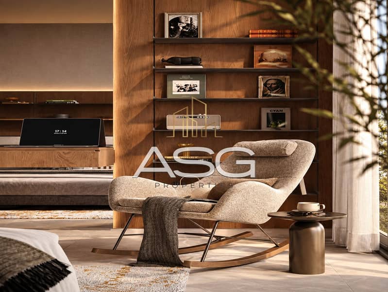 10 Sunlit Walnut Lounge Retreat. png
