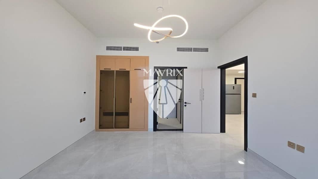 8 Image 8