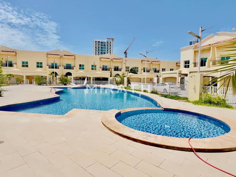 Villa in Al Barsha,Al Barsha 1, 4 schlafzimmer, 245000 AED - 16722709 Villa in Al Barsha,Al Barsha 1, 4 schlafzimmer, 245000 AED - 16722709
