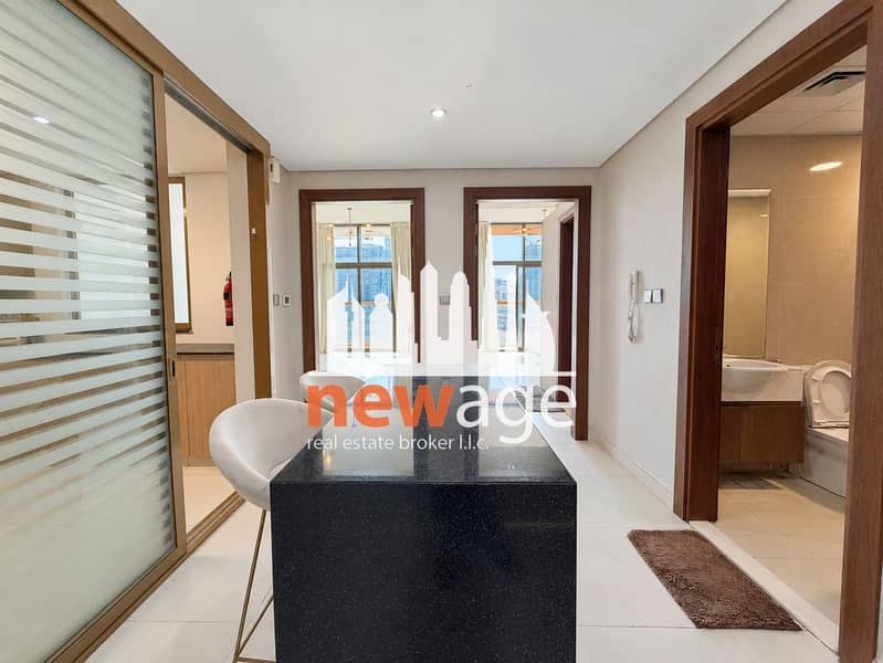 10 Bright, balanced real estate interior(6). png