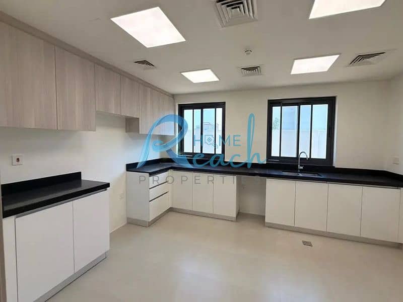 8 Kitchen1. png
