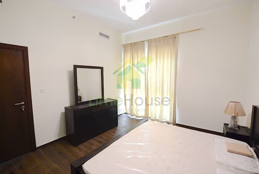13 07-dubai-al-furjan-azizi-liatris-1-bedroom-apartment-master-bedroom-dresser-view. jpg