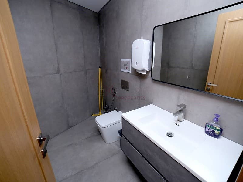 9 Image 9