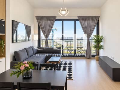 Appartement de 1 chambre à à louer à Town Square, Dubai - Modern Minimalist Living Room with City View. png