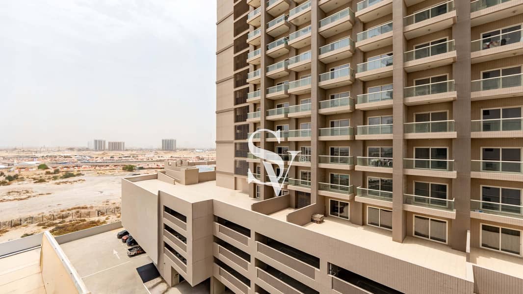 Chiller Free |Brand New |Closed Kitchen |Mid Floor Chiller Free |Brand New |Closed Kitchen |Mid Floor
