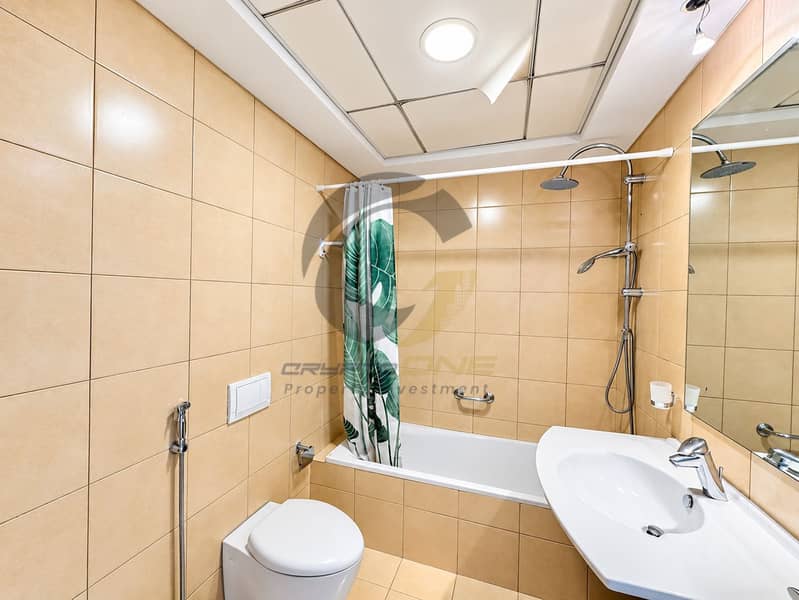 10 wide_angle_interior_photo_of_a_modern_clean_well_6_batch_6. png