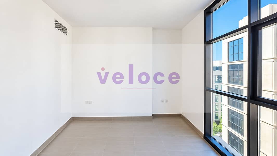 9 Minimalist Room with Urban Views. png