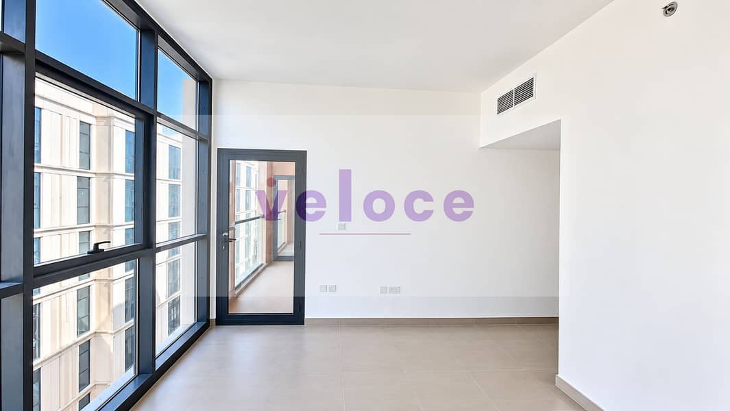 17 Bright Minimalist Apartment Interior. png