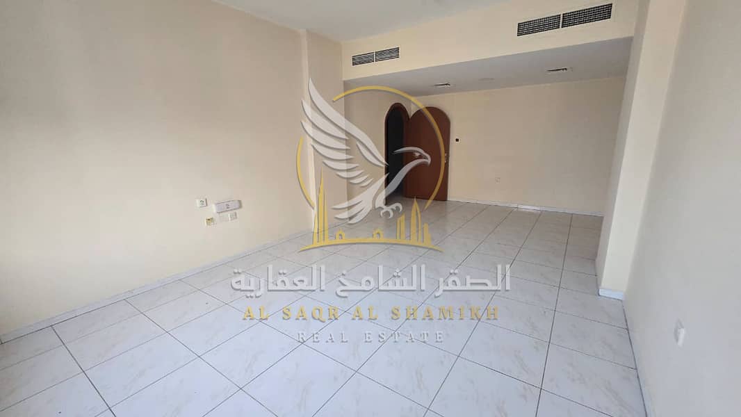 4 shqa-for-rent-3-bedroom-albwtyna-alsharqa-living-room-03. jpg