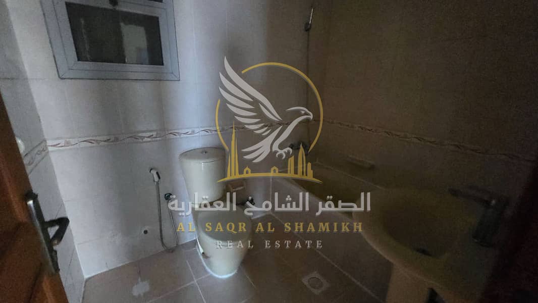 22 shqa-for-rent-3-bedroom-albwtyna-alsharqa-bathroom-15. jpg