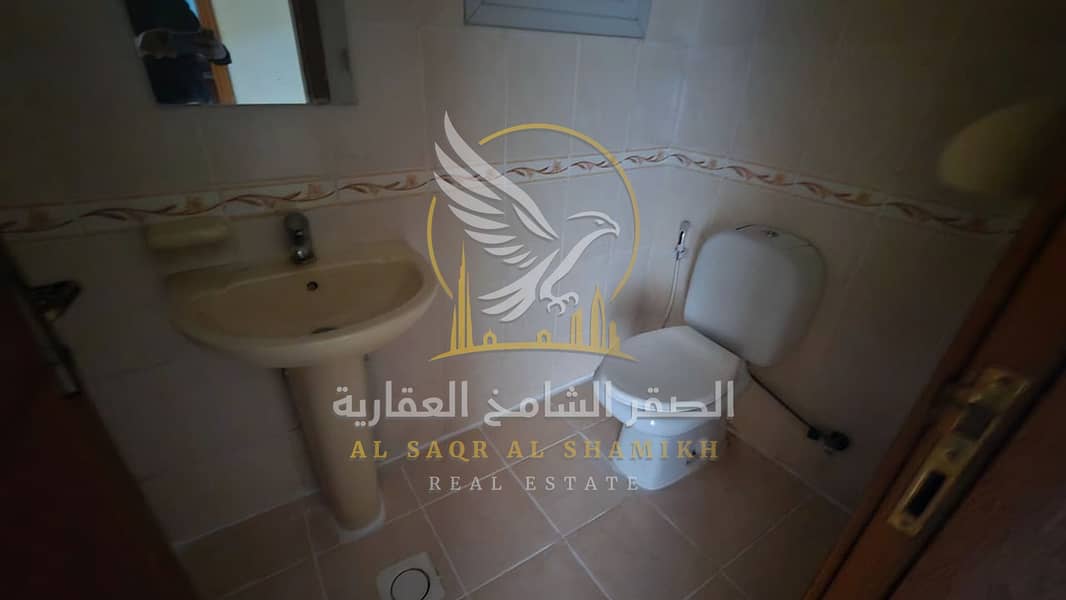 23 shqa-for-rent-3-bedroom-albwtyna-alsharqa-bathroom-08. jpg