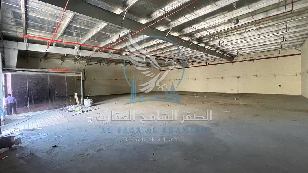 6 warehouse-for-rent-area-11-property-04. jpg