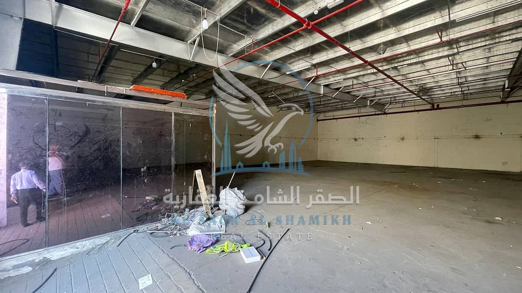 7 warehouse-for-rent-area-11-property-06. jpg