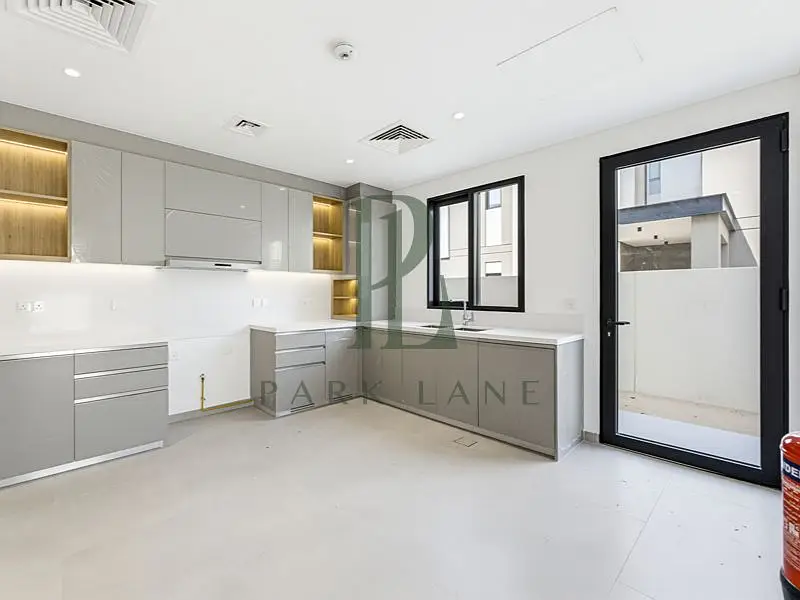 Exclusive |Brand New G+1 + Penthouse | Corner