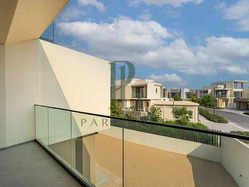 Exclusive |Brand New G+1 + Penthouse | Corner