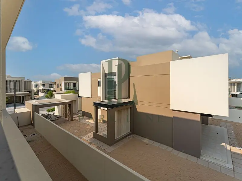 Exclusive |Brand New G+1 + Penthouse | Corner