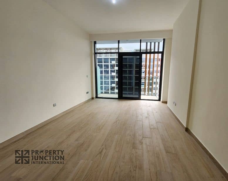 AziziRiver8_Interior_LivingRoom_Empty. png AziziRiver8_Interior_LivingRoom_Empty. png