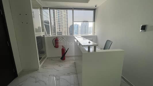 Office for Rent in Business Bay, Dubai - Renovated | Flexible Cheques | Furnished