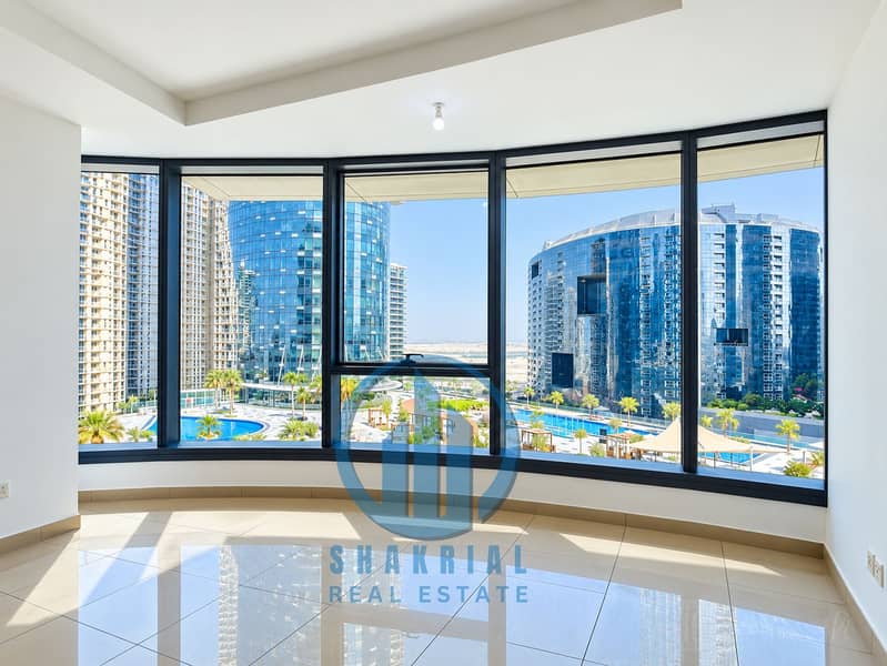 10 Sunlit Curved Bay Window Apartment. png