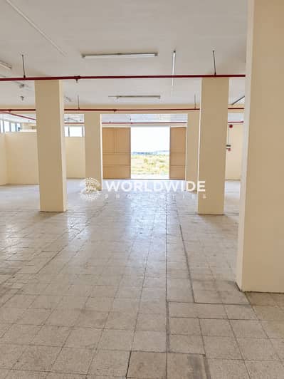 Склад в аренду в Аль Джурф, Аджман - Brightened, clutter-free interior-4. png Склад в аренду в Аль Джурф, Аджман - Brightened, clutter-free interior-4. png