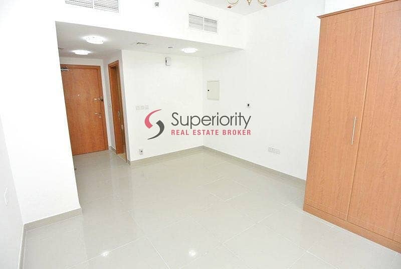 2 With Parking | Cozy Studio for Rent in Lakeside Tower A