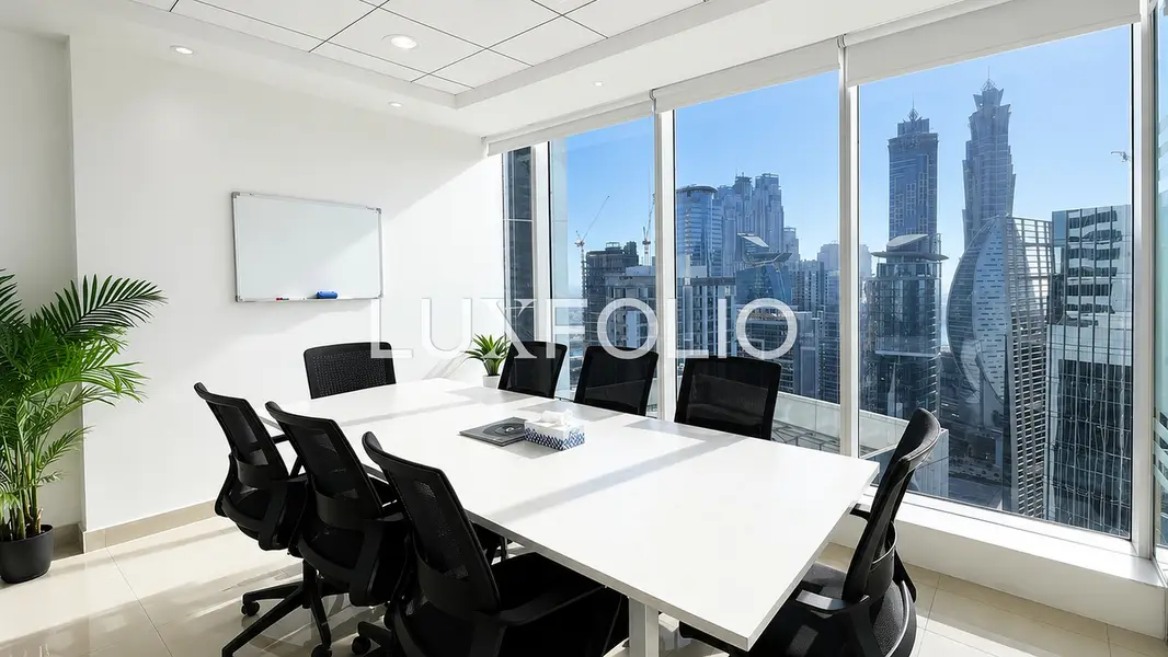 Furnished | Partitioned | 2 Parkings
