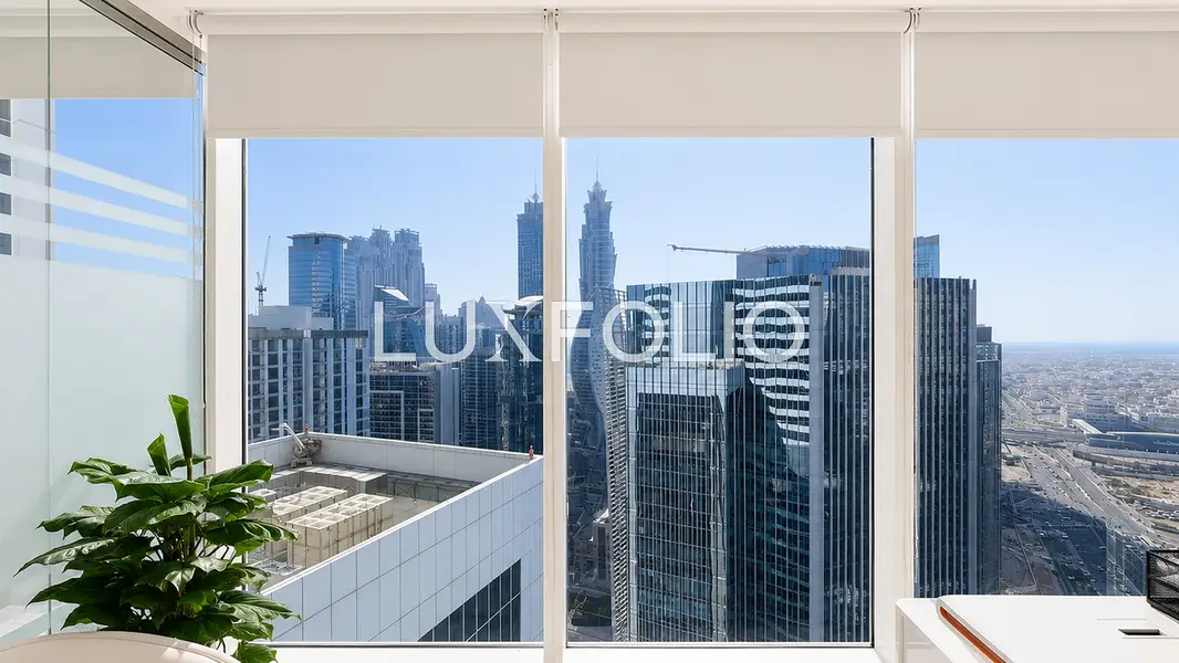 Furnished | Partitioned | 2 Parkings
