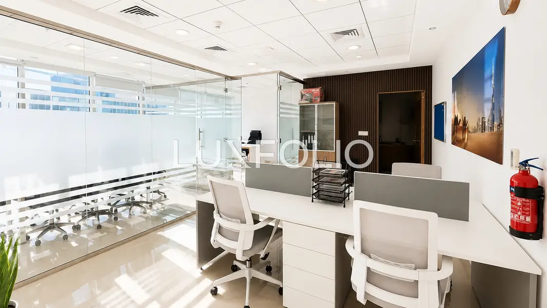 Furnished | Partitioned | 2 Parkings