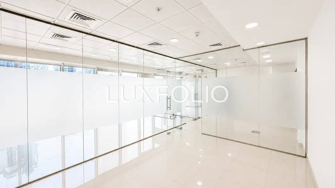 Fitted | 3 Partitions | Bright