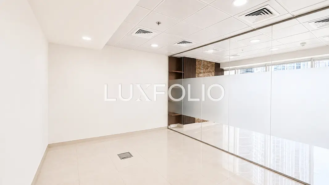Fitted | 3 Partitions | Bright