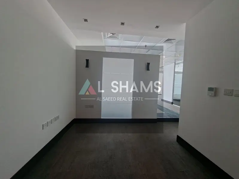 Chiller free | Luxurious Office On prime Location | 118k