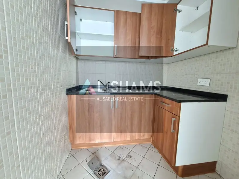 Chiller free | Luxurious Office On prime Location | 118k