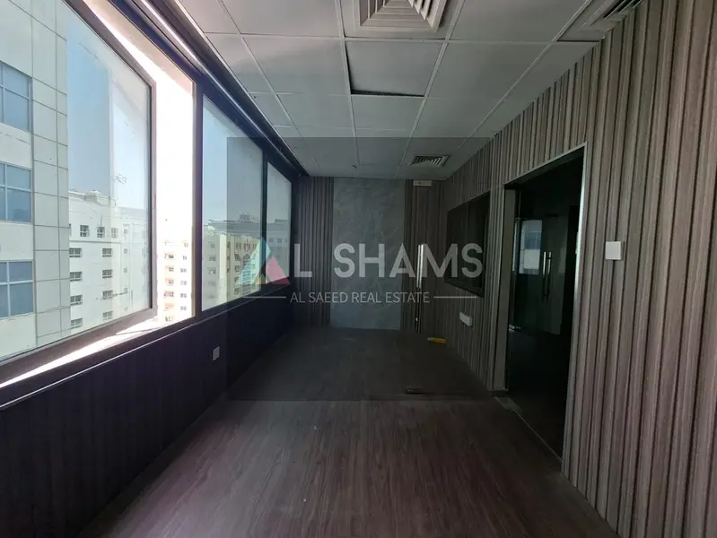 Chiller free Fitted Office with partition Near Metro St