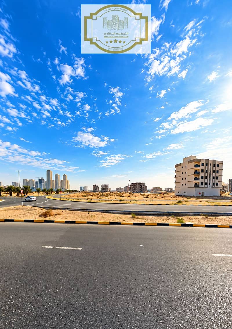 4 Sunny Urban Roundabout and City Skyline. png